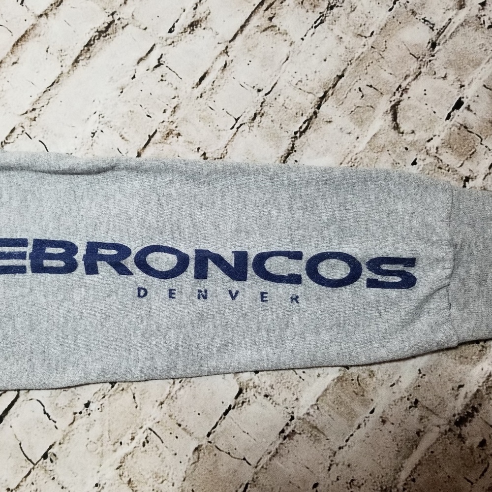 Denver Broncos NFL Mens long sleeve shirt XL - Picture 3 of 3